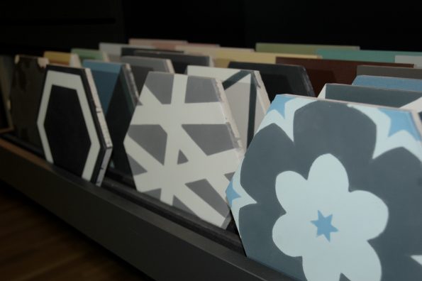 Showroom Artipose — Carrelages effet pierre naturelle exposés